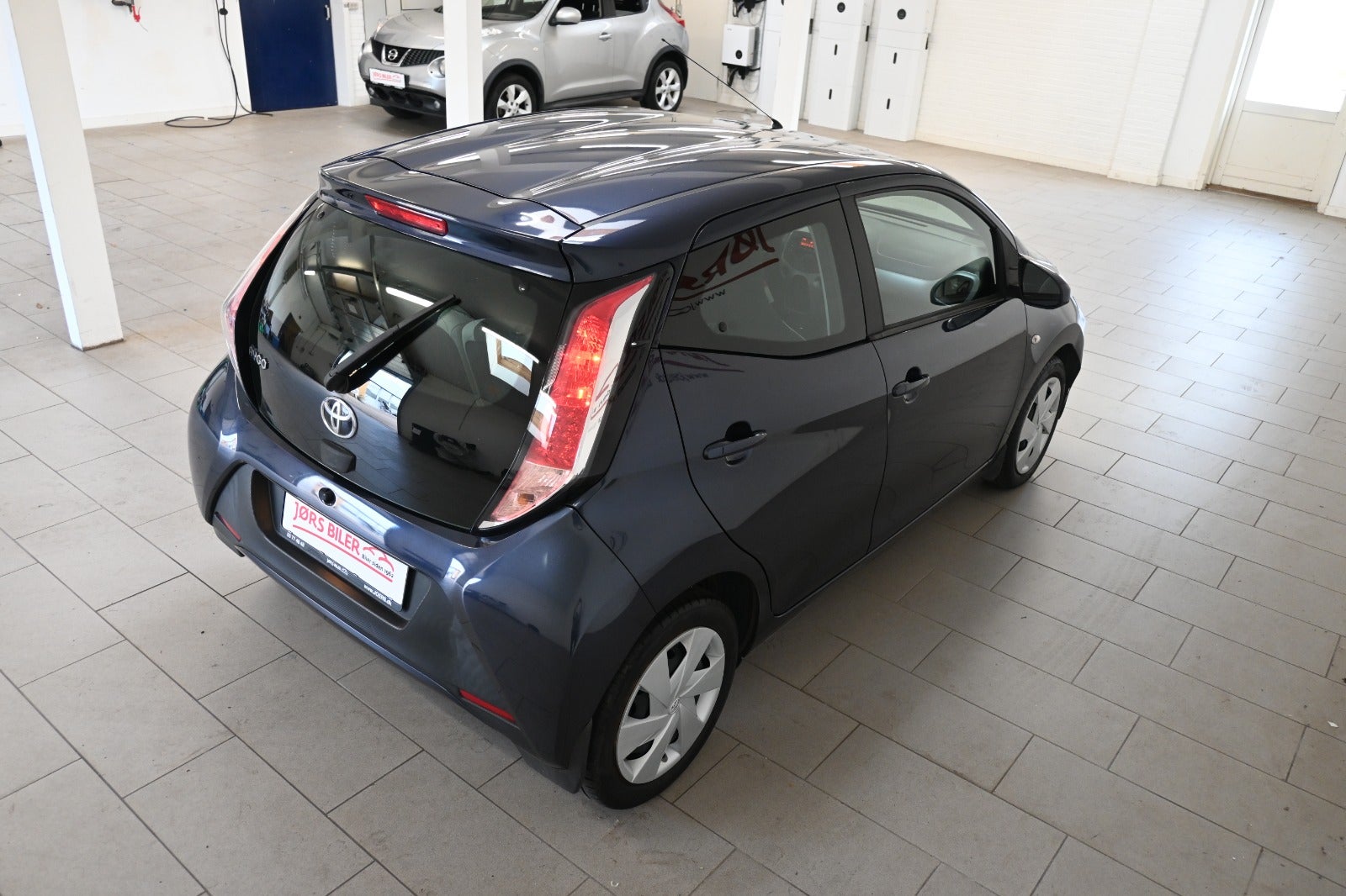 Toyota Aygo VVT-i x-plore x-shift