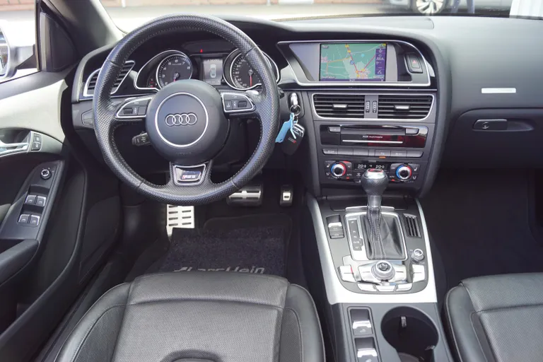 Audi RS5 FSi Cabriolet quattro S-tr.