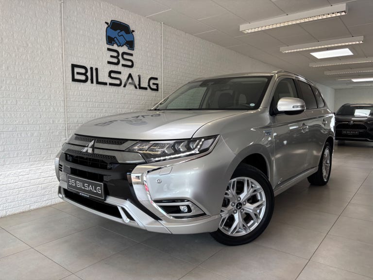 Mitsubishi Outlander PHEV Intense CVT 4WD