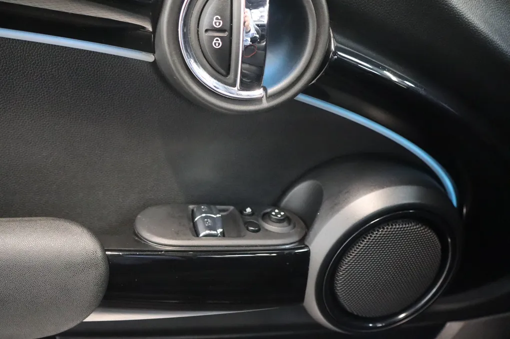 MINI Cooper SE Camden Edition