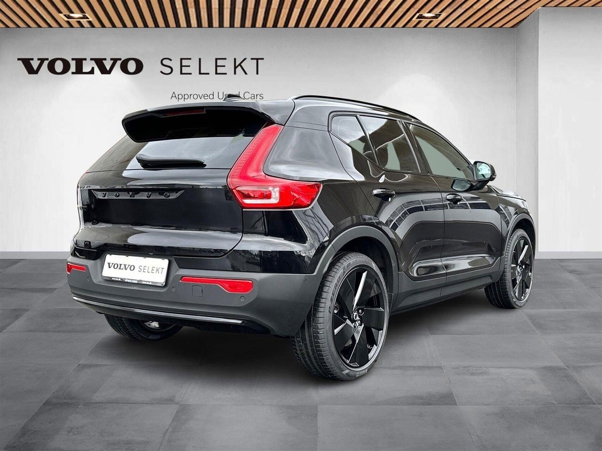 Volvo EX40 Extended Range Black Edition billede 2