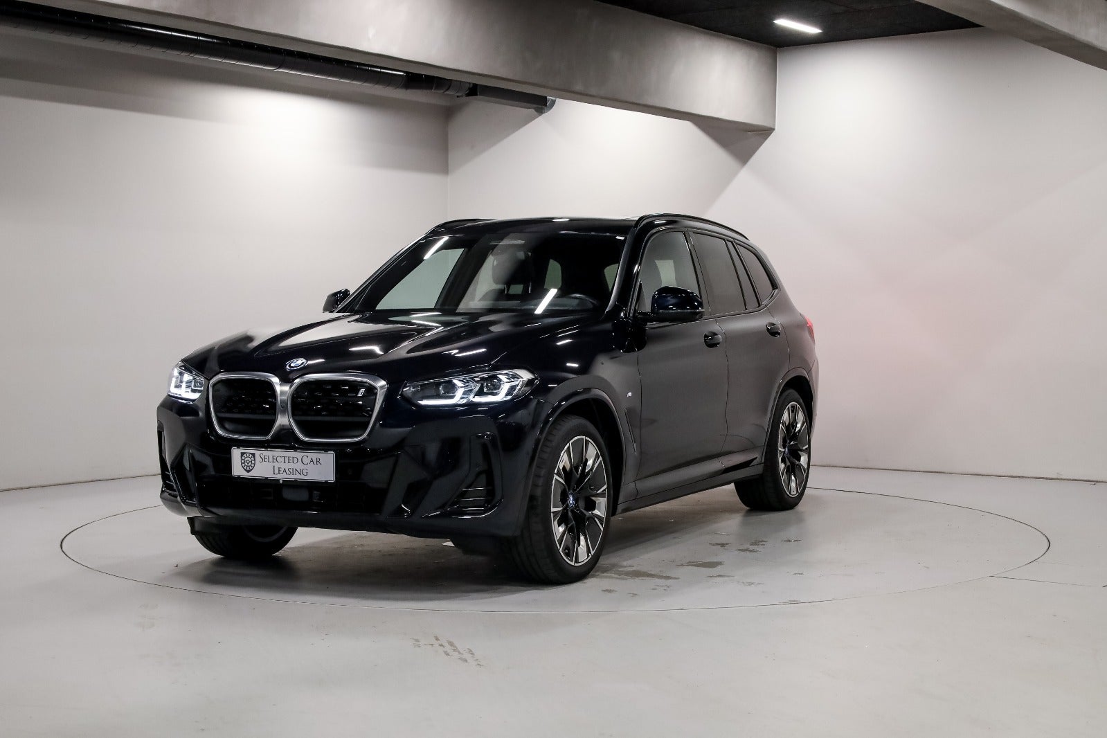BMW iX3 Charged Plus M-Sport