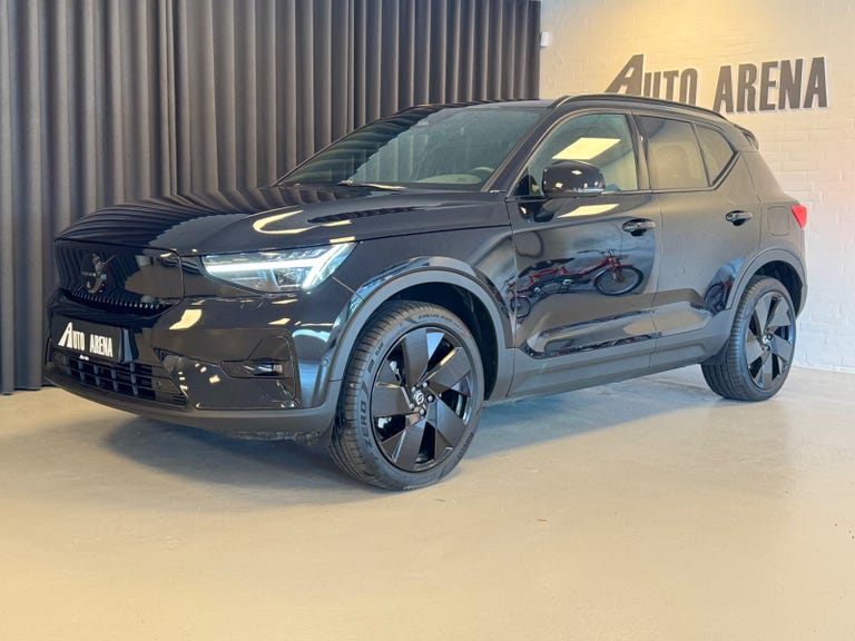 Volvo EX40 Extended Range Black Edition