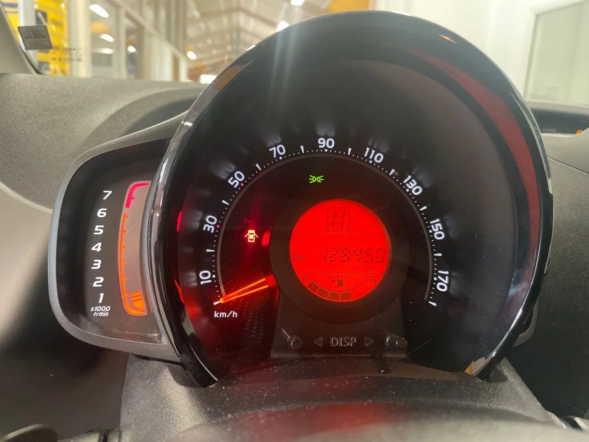 Toyota Aygo VVT-i x-play x-shift