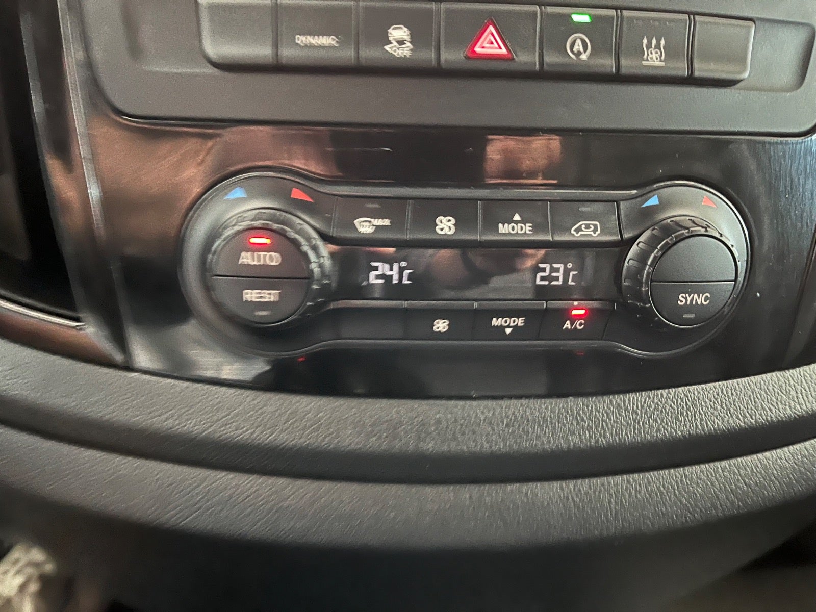 Billede af Mercedes Vito 119 2,0 CDi Kassevogn aut. XL RWD