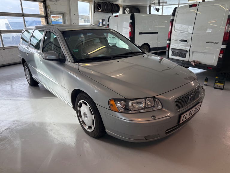 Volvo V70 140