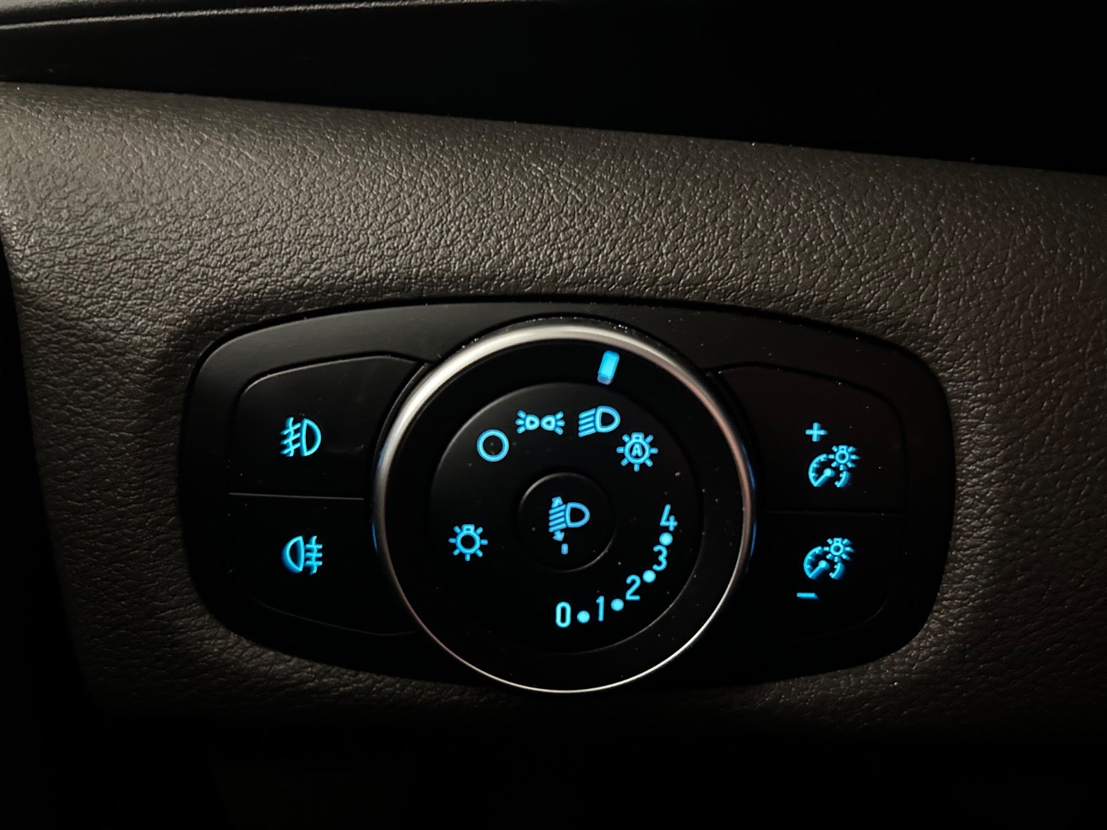 Billede af Ford Transit Custom 320L 2,0 TDCi 185 Sport