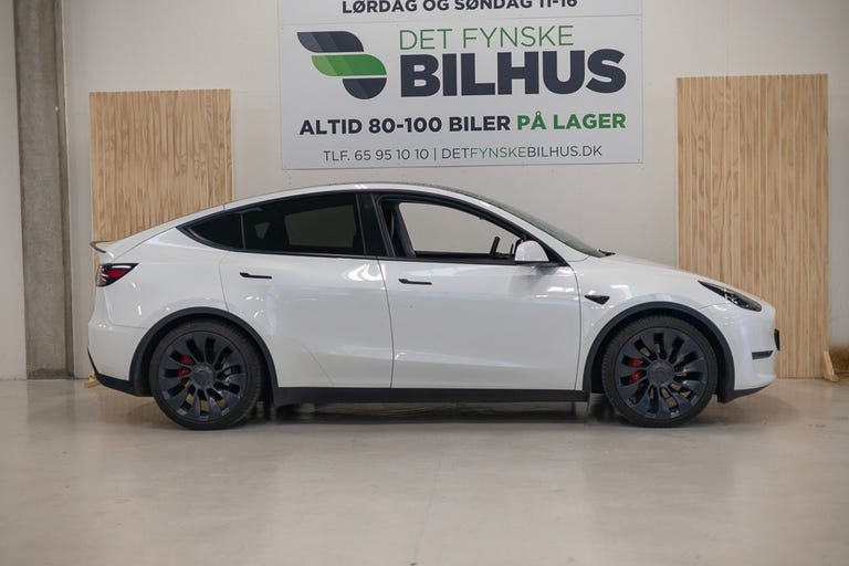 Tesla Model Y Performance AWD