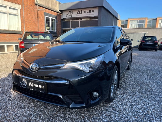 Toyota Avensis VVT-i T2 Premium Touring Sports