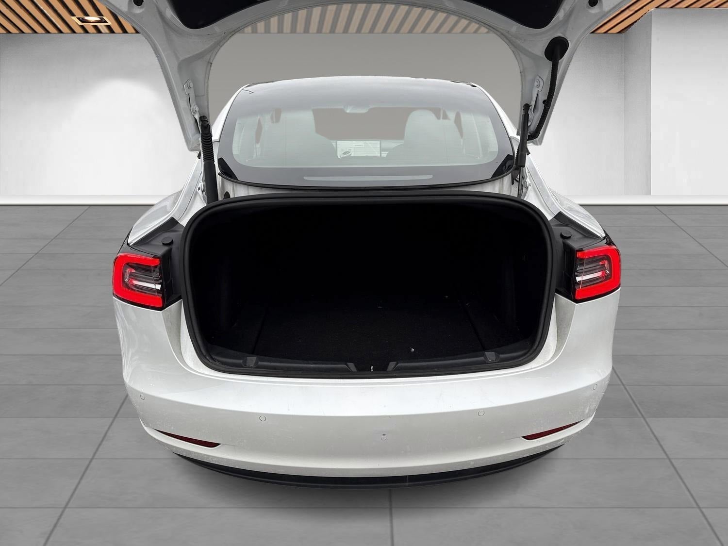 Billede af Tesla Model 3 Standard Range+ RWD