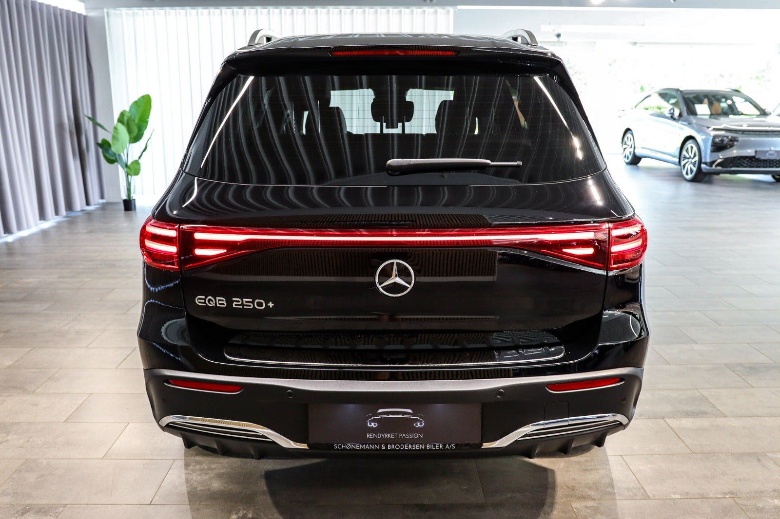 Billede af Mercedes EQB250+  AMG Premium
