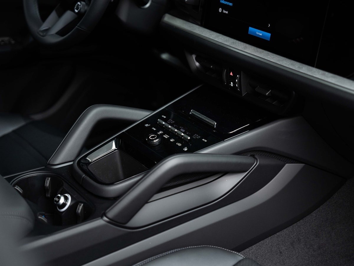 Gallery image 15 of 18