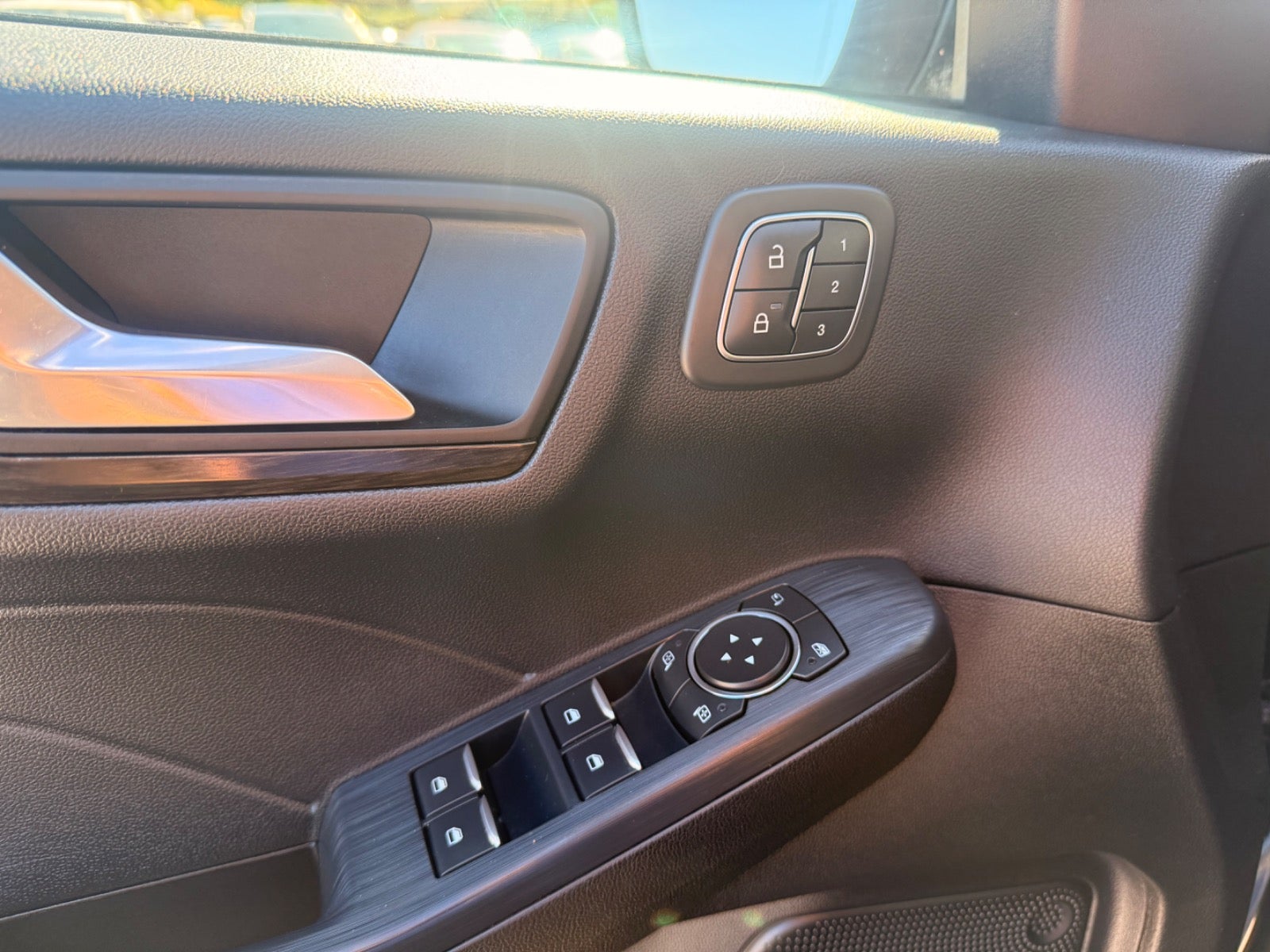 Billede af Ford Kuga 2,5 PHEV Vignale CVT