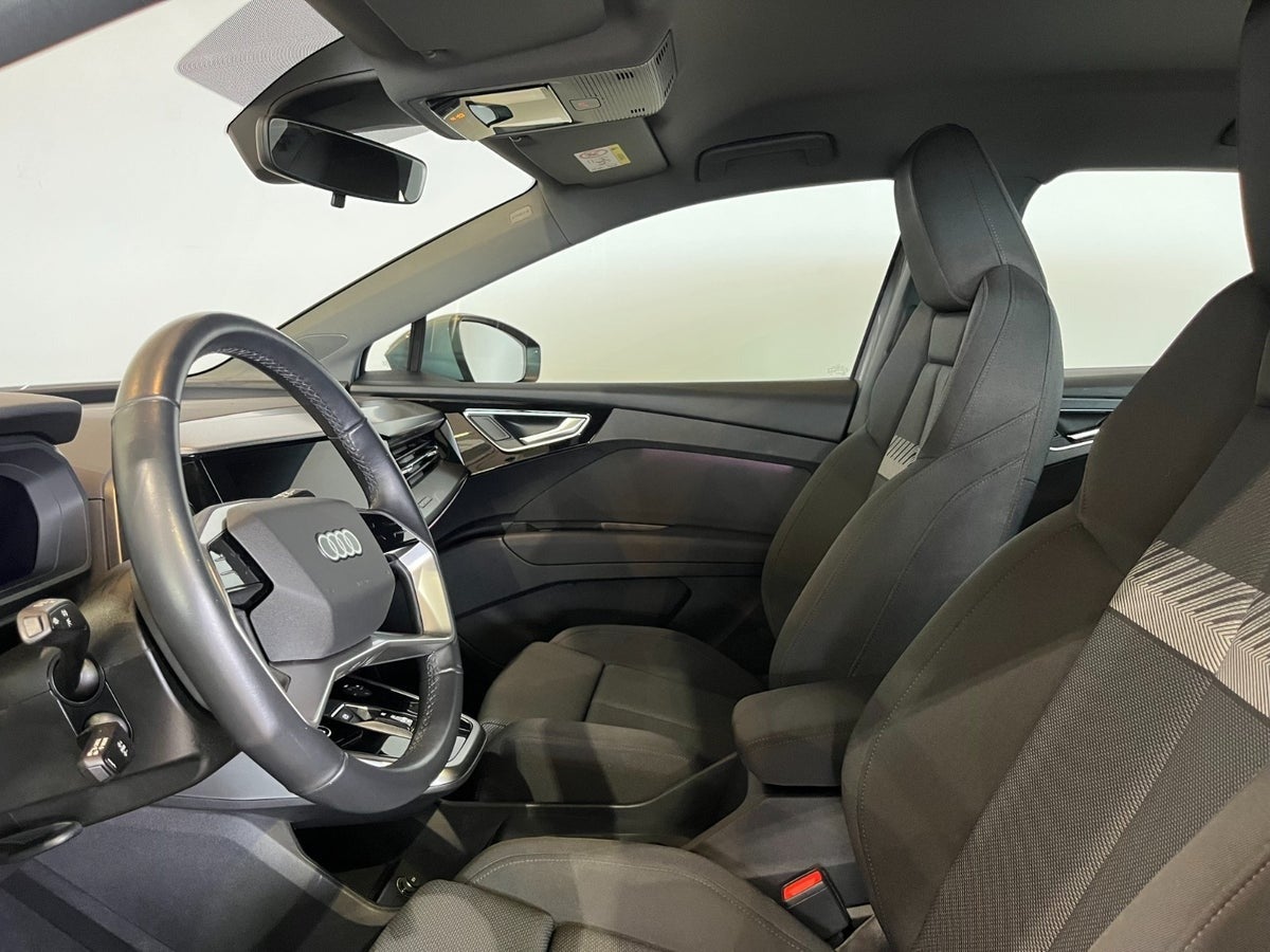 Audi Q4 e-tron S-line quattro Van