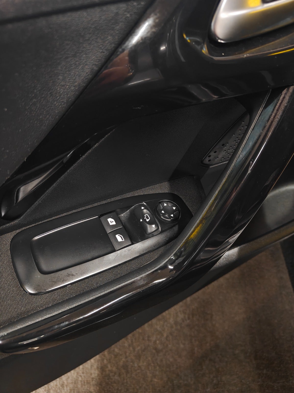 Billede af Peugeot 208 1,5 BlueHDi 100 Like Sky