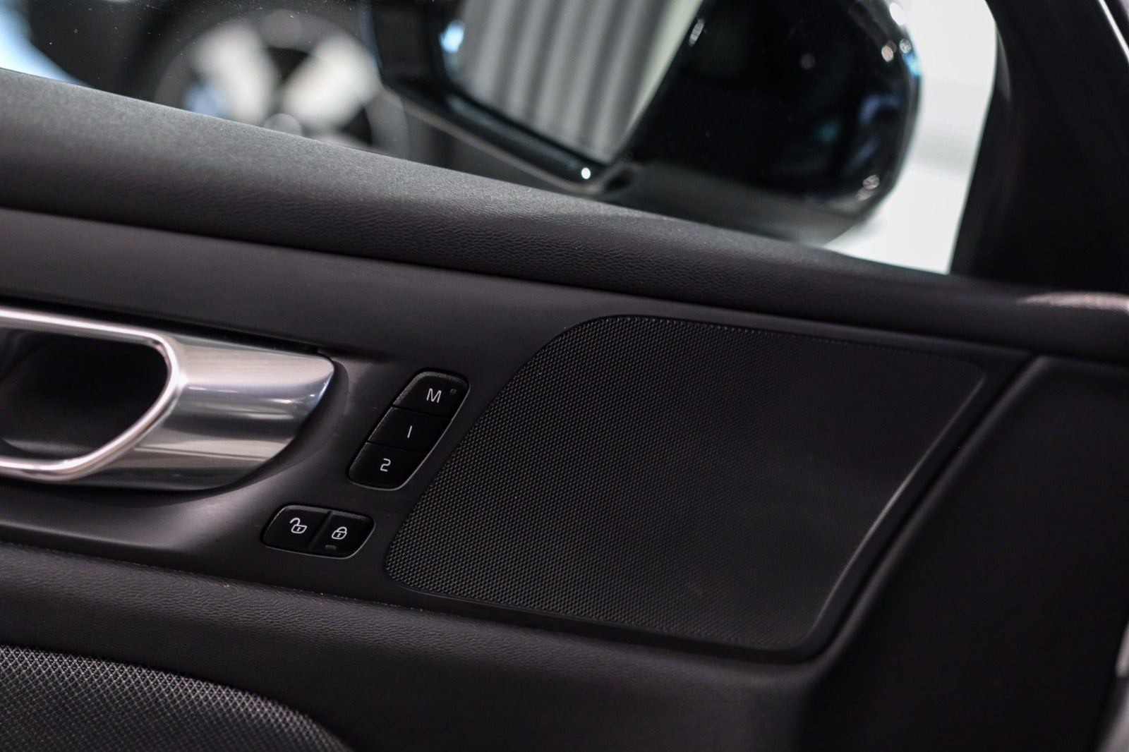 Billede af Volvo V60 2,0 T6 ReCharge R-Design aut. AWD