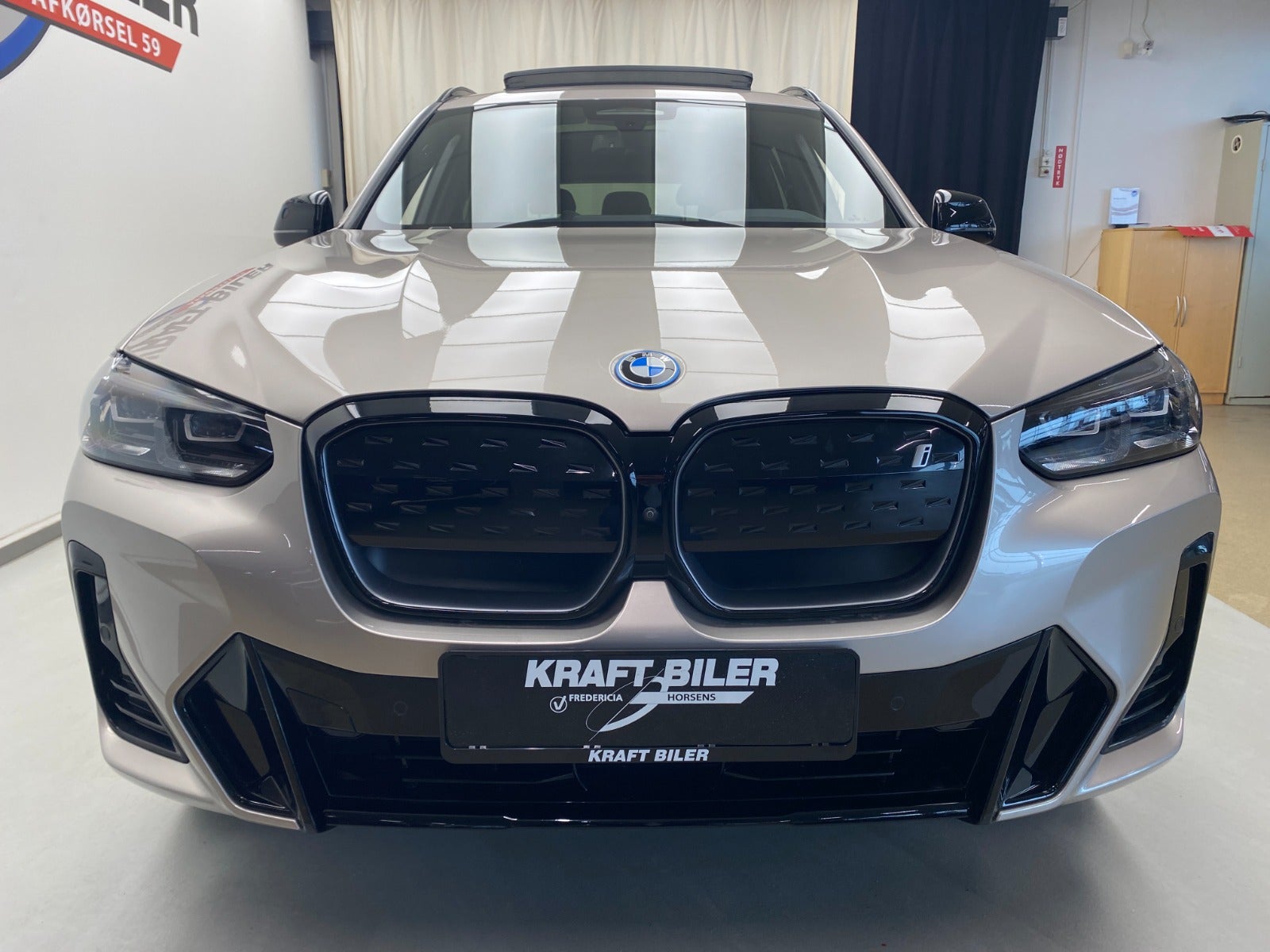 Billede af BMW iX3  Charged Plus M-Sport