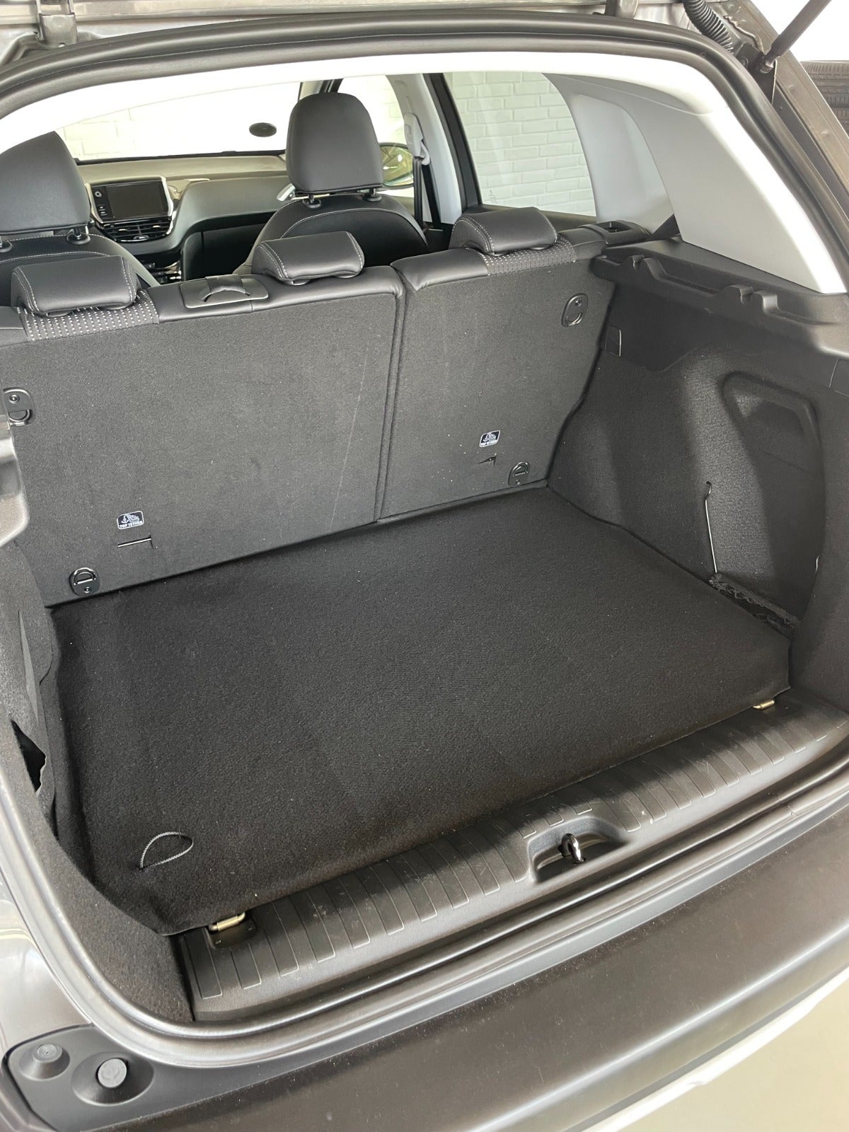 Billede af Peugeot 2008 1,2 PureTech 110 Prestige Sky