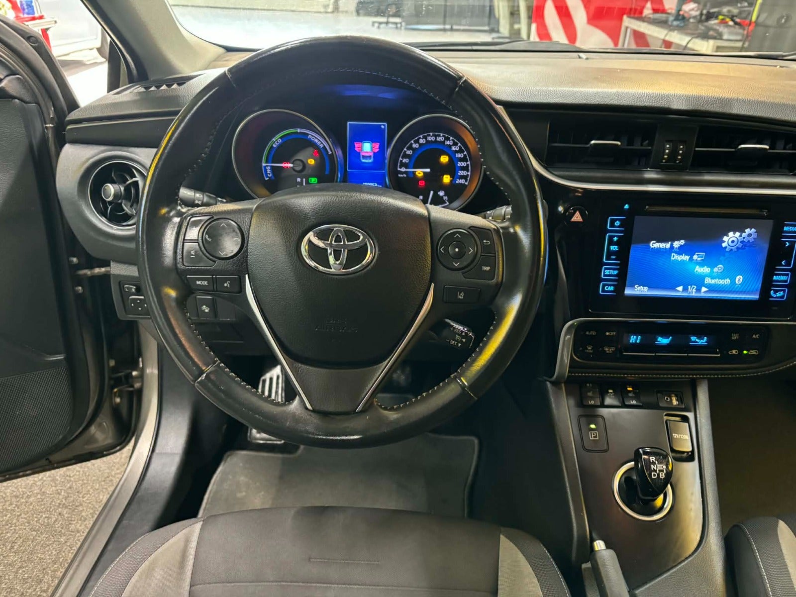 Billede af Toyota Auris 1,8 Hybrid H2 Comfort Touring Sports CVT