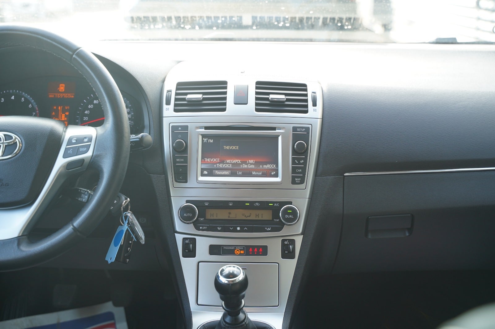 Billede af Toyota Avensis 1,8 VVT-i T2 Premium stc.