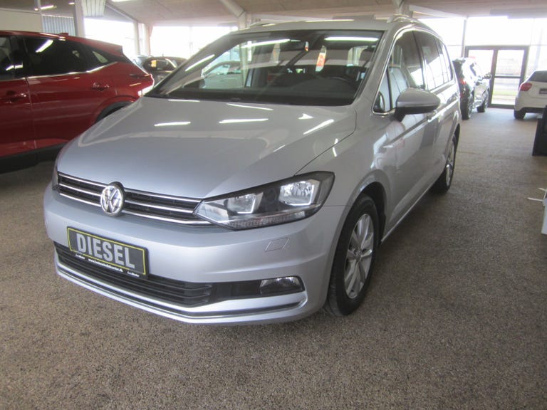 VW Touran TDi 150 Highline DSG Van