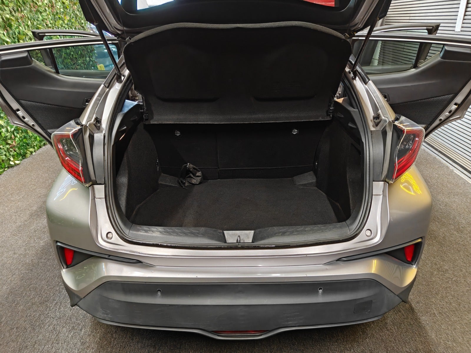 Billede af Toyota C-HR 1,8 Hybrid C-HIC CVT