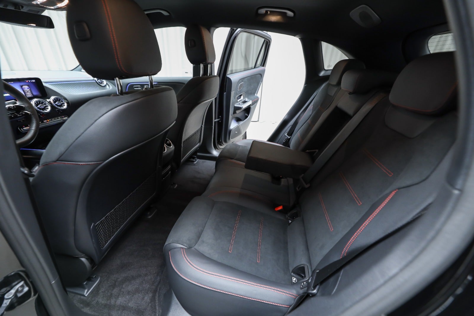 Mercedes-Benz EQA 250+ (5/8)