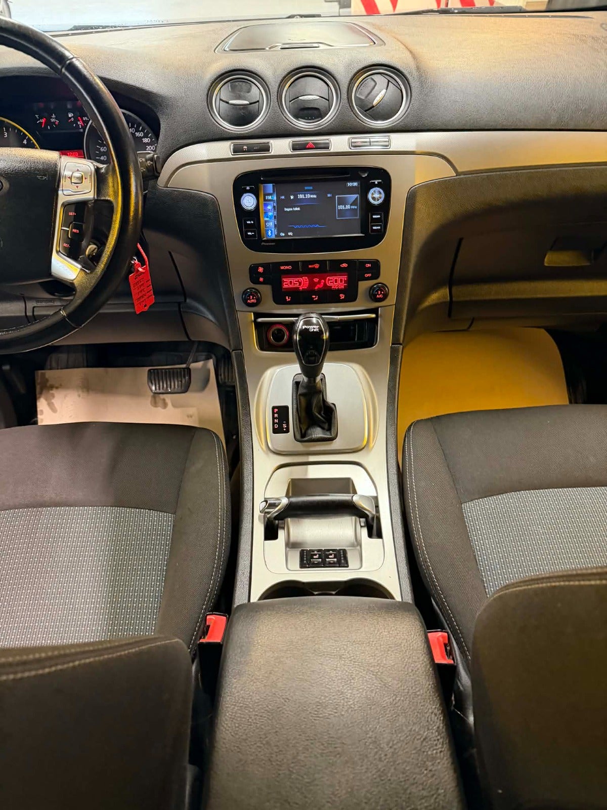 Billede af Ford Galaxy 2,0 TDCi 140 Ghia aut. 7prs