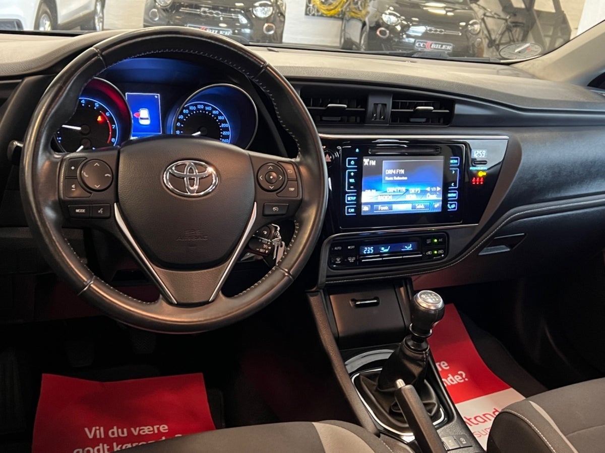 Toyota Auris 2017