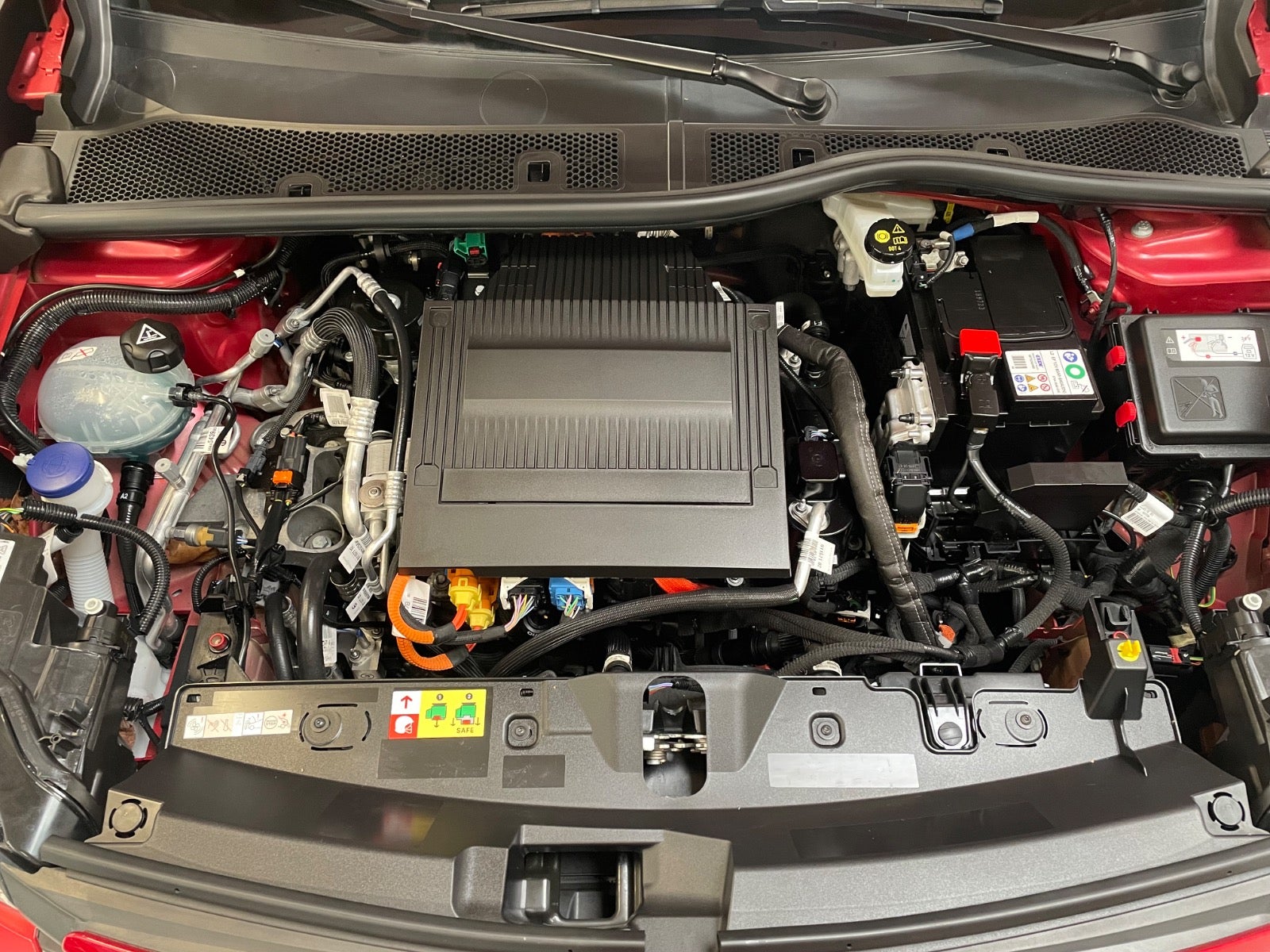 Billede af Peugeot e-2008 54 Allure