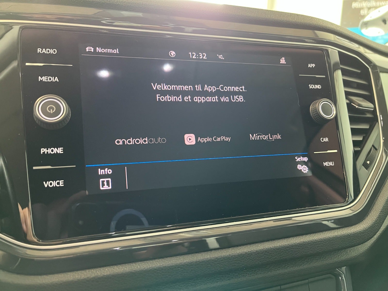 Billede af VW T-Roc 2,0 TDi 150 Style DSG