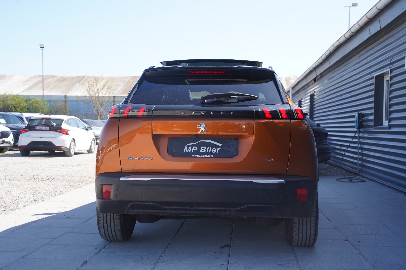 Billede af Peugeot e-2008 50 GT Sky