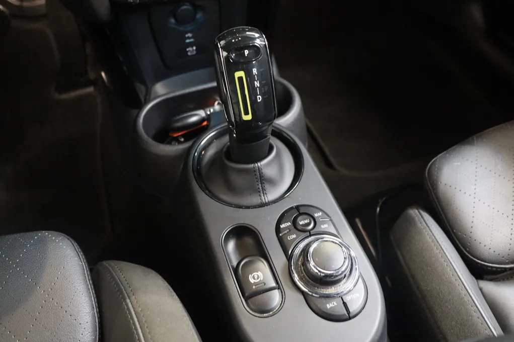 MINI Cooper SE Experience