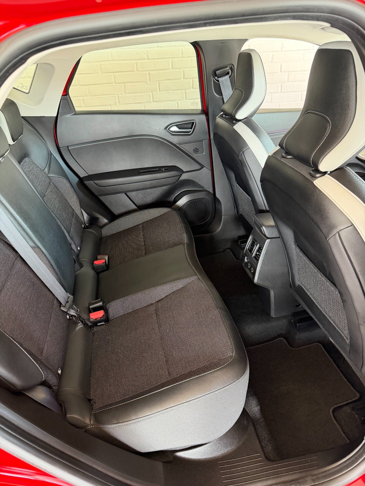 Billede af Renault Captur 1,3 TCe 140 Techno EDC