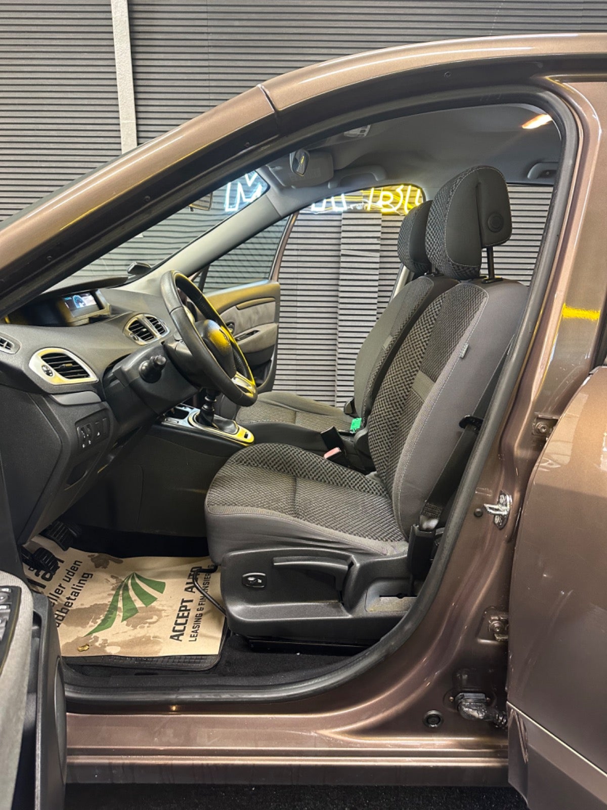 Billede af Renault Grand Scenic III 1,6 16V Authentique 7prs