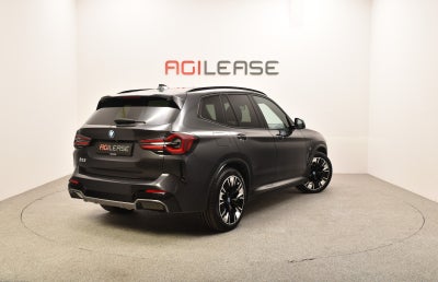 BMW iX3 Charged Plus