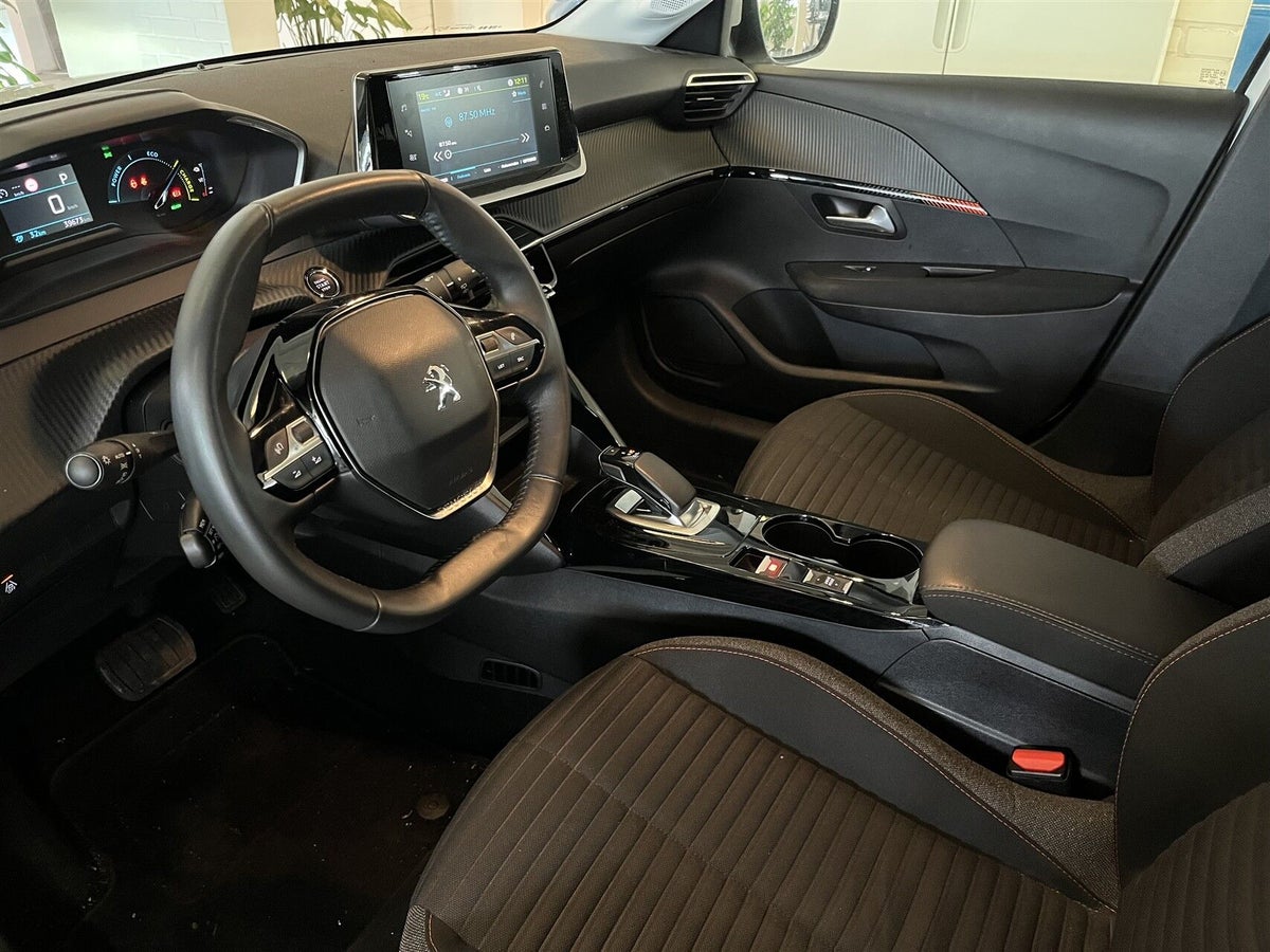 Peugeot e-208 Active Pack generic.image 3