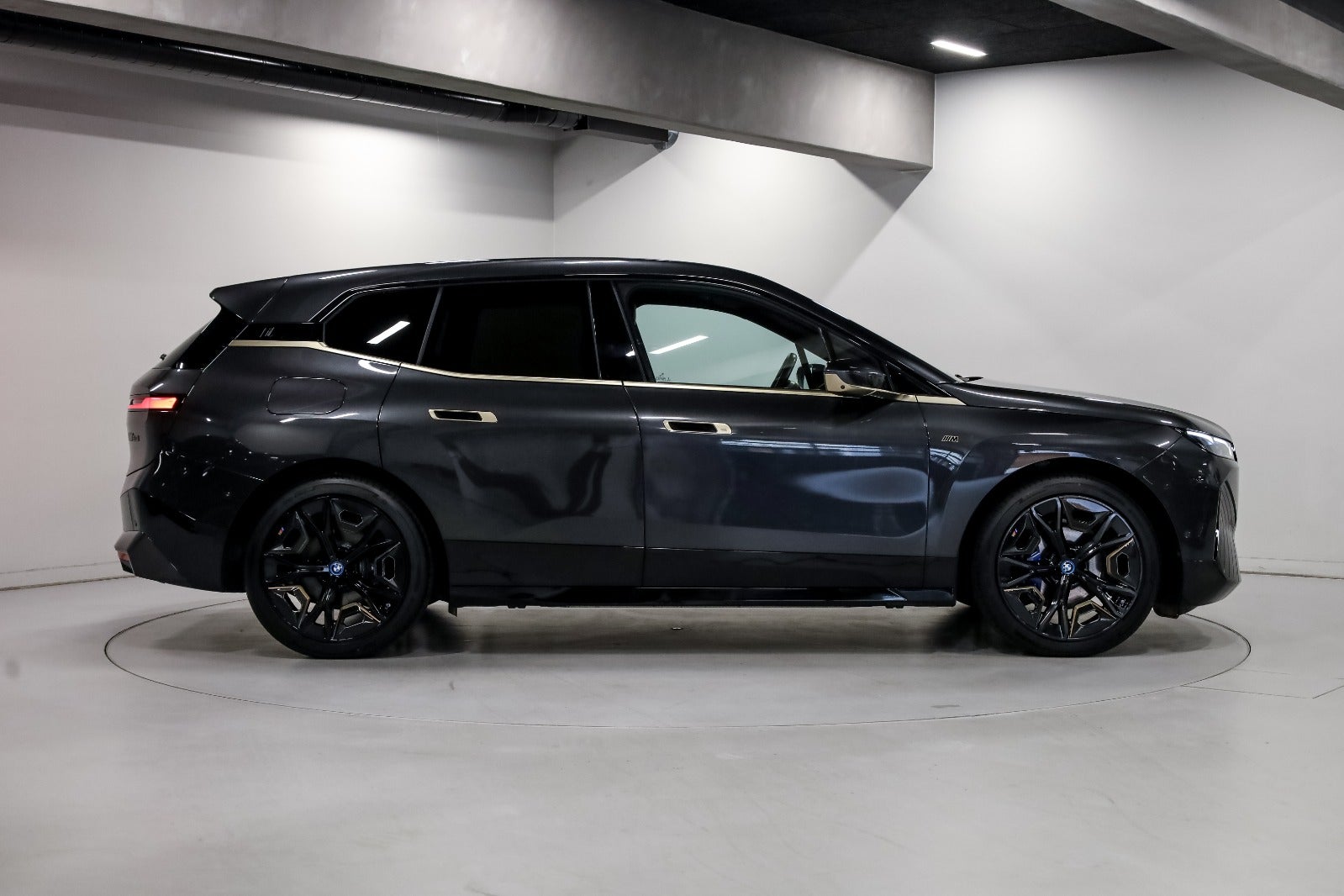 BMW iX M60 xDrive