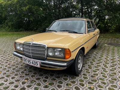 Mercedes 230 E 2,3 aut. 4d