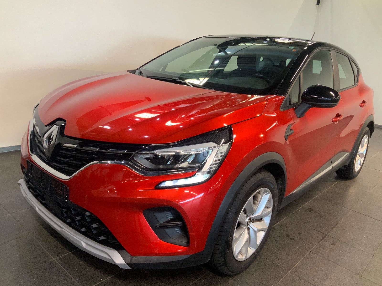 Renault Captur (1/8)
