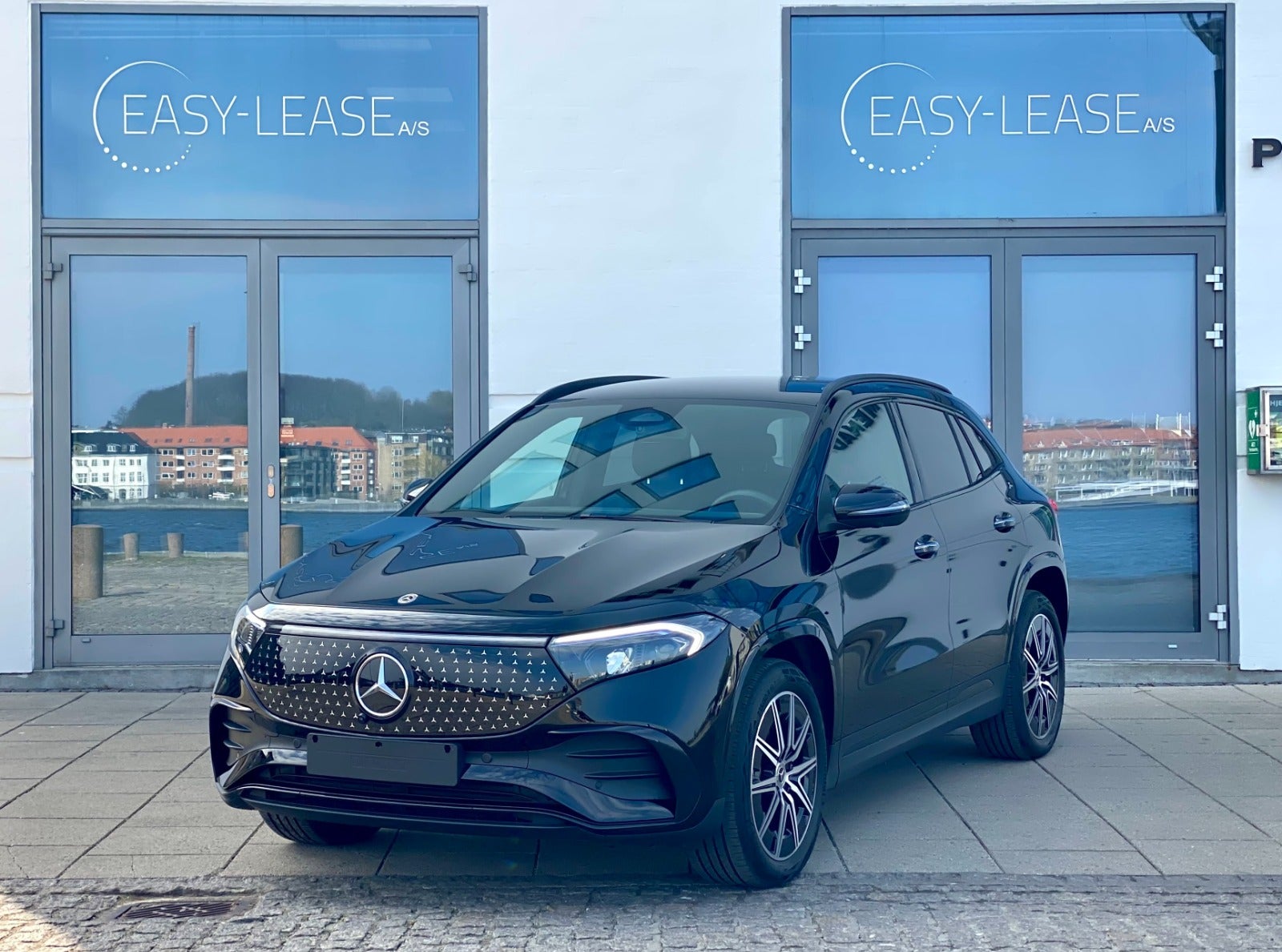 Mercedes EQA300  AMG Line 4Matic