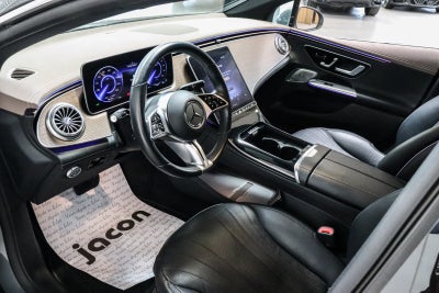 Mercedes EQE350