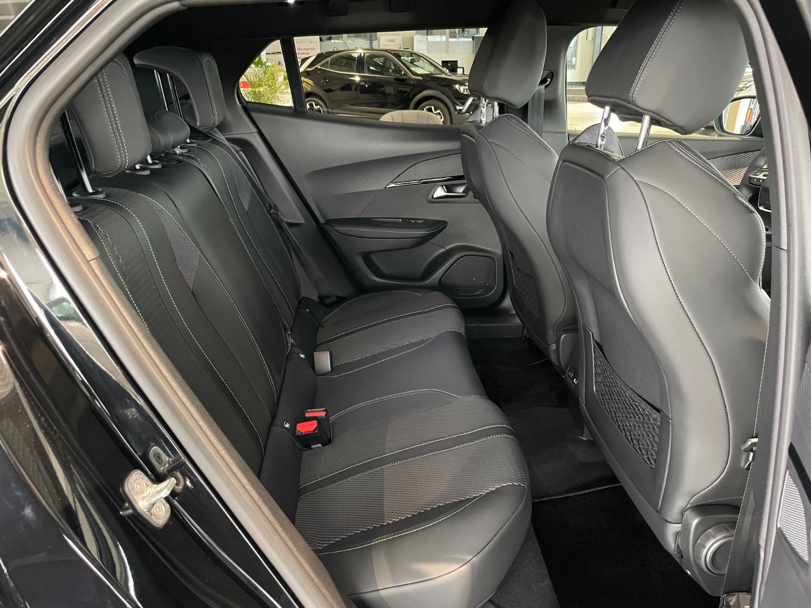Billede af Peugeot e-2008 54 GT