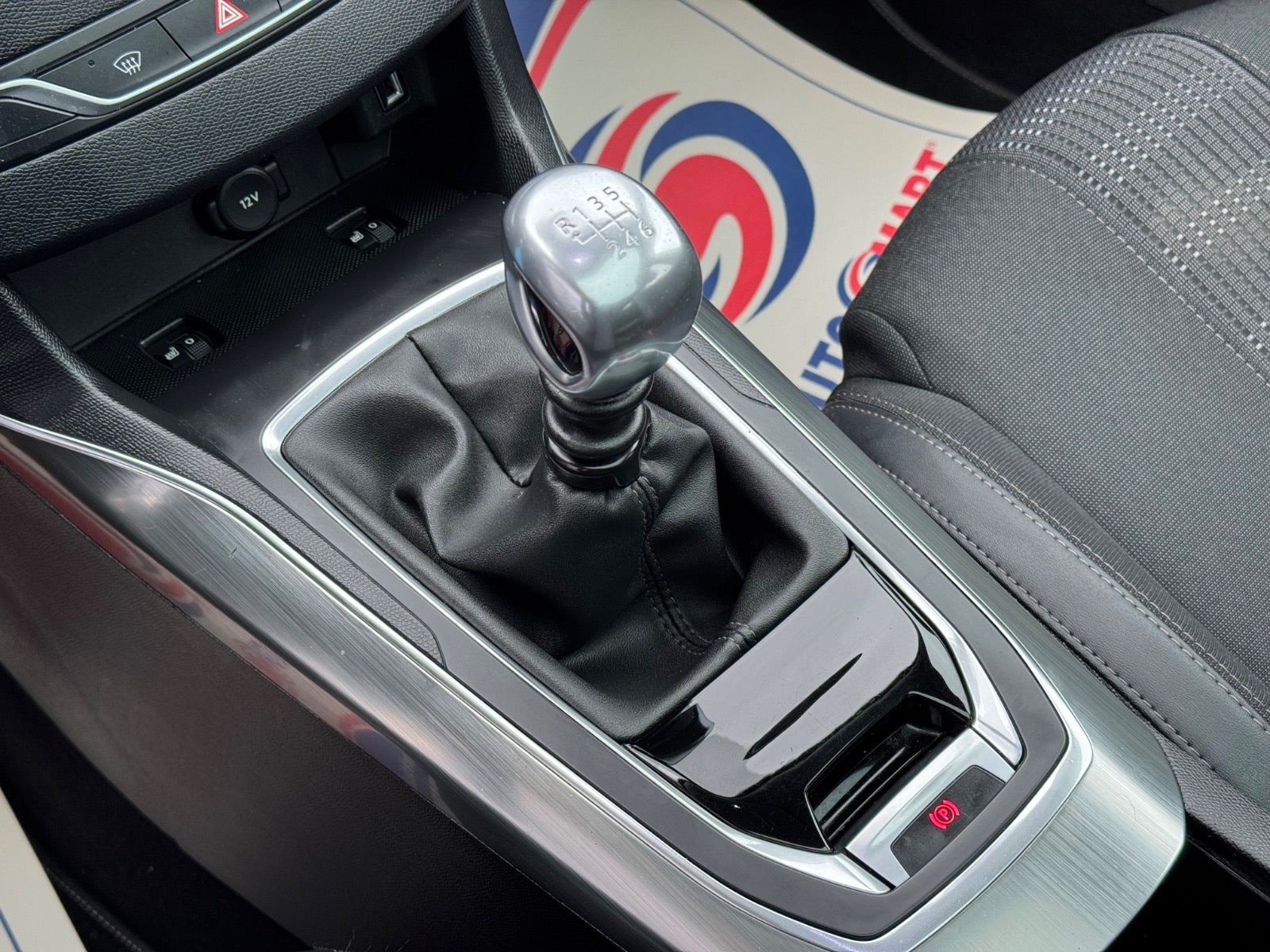 Billede af Peugeot 308 1,6 BlueHDi 120 Allure Sky