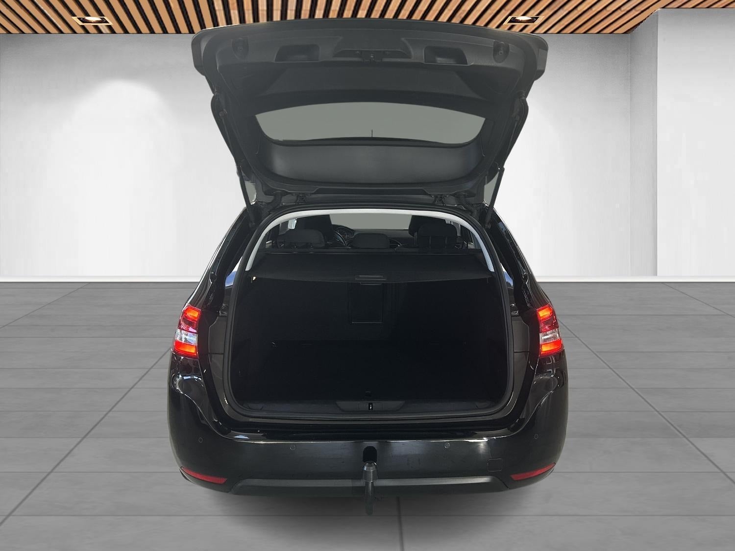 Billede af Peugeot 308 1,2 PureTech 130 Allure SW EAT8