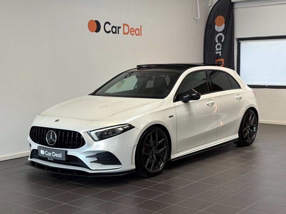 Mercedes A250 e billede