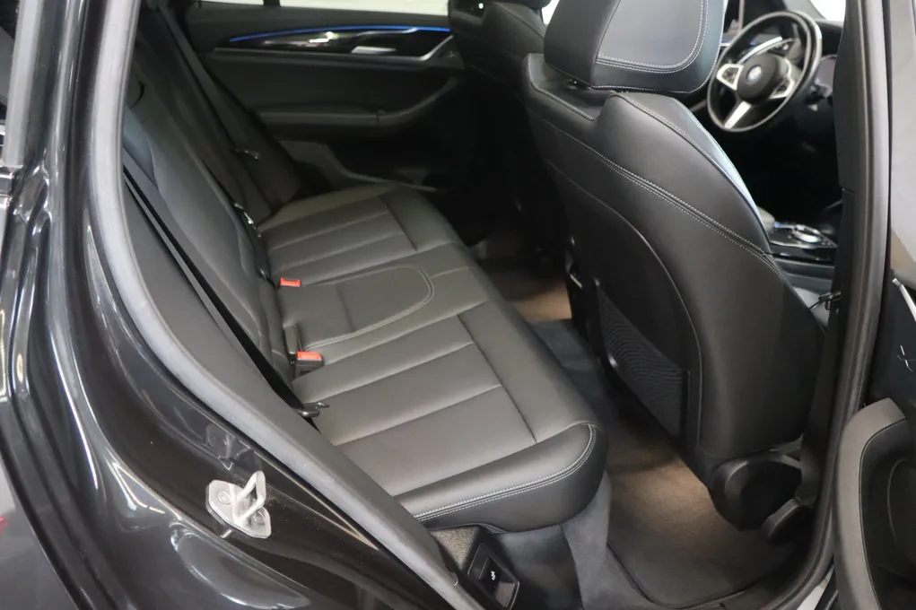 BMW iX3 Charged M-Sport