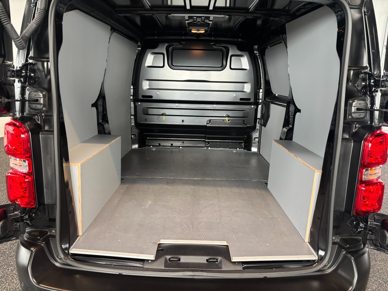 Opel Vivaro 2,0 BlueHDi 145 Innovation L2 EAT8 - 11