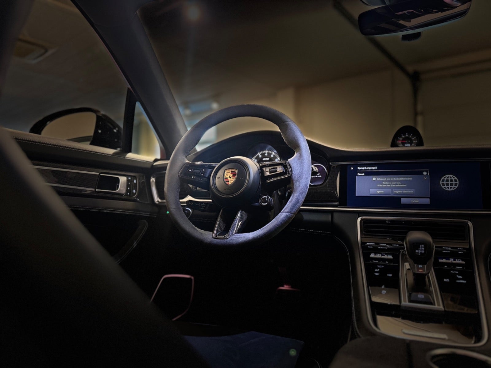 Porsche – Panamera GTS