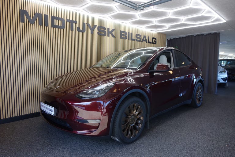 Tesla Model Y Long Range AWD